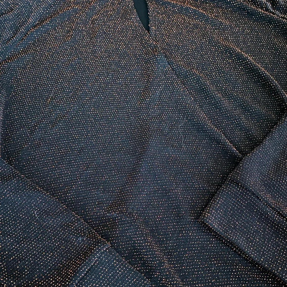 New with tags Jennifer Lopez Blouse - Picture 3 of 4